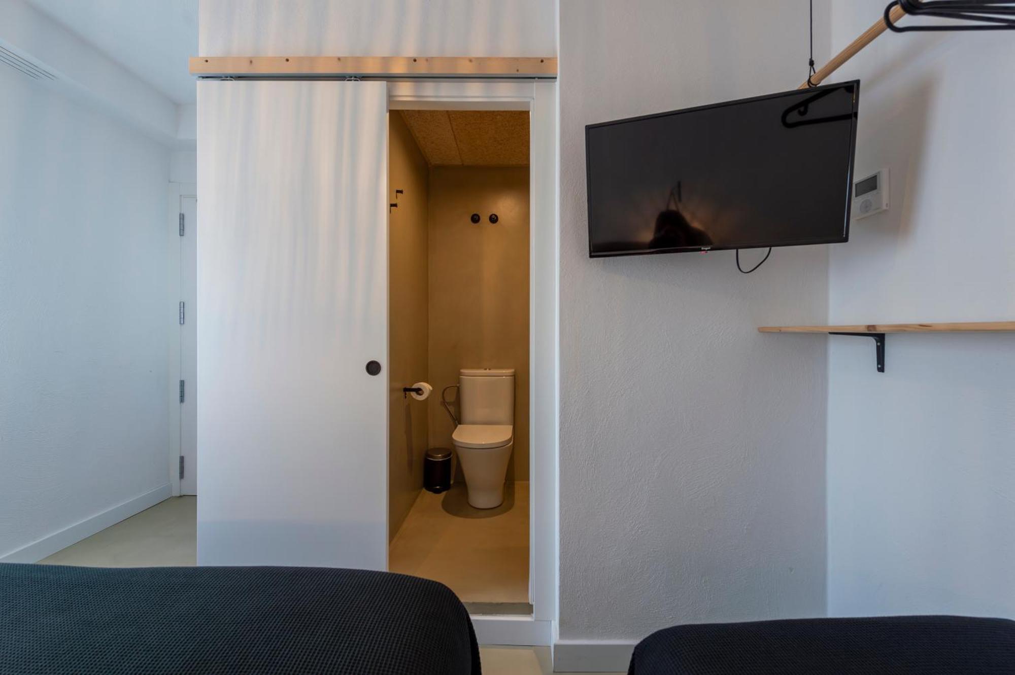 Hostal Boutique Es Menut Tossa de Mar Bagian luar foto