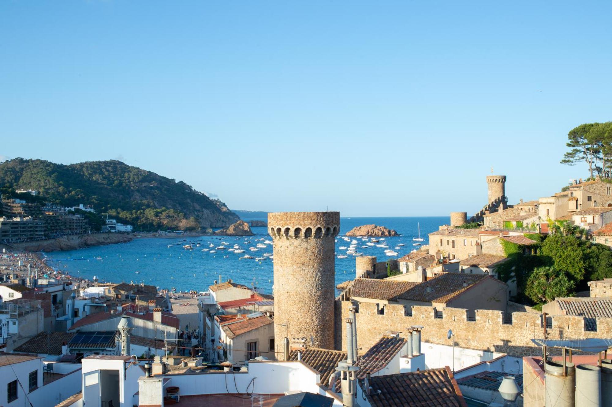 Hostal Boutique Es Menut Tossa de Mar Bagian luar foto
