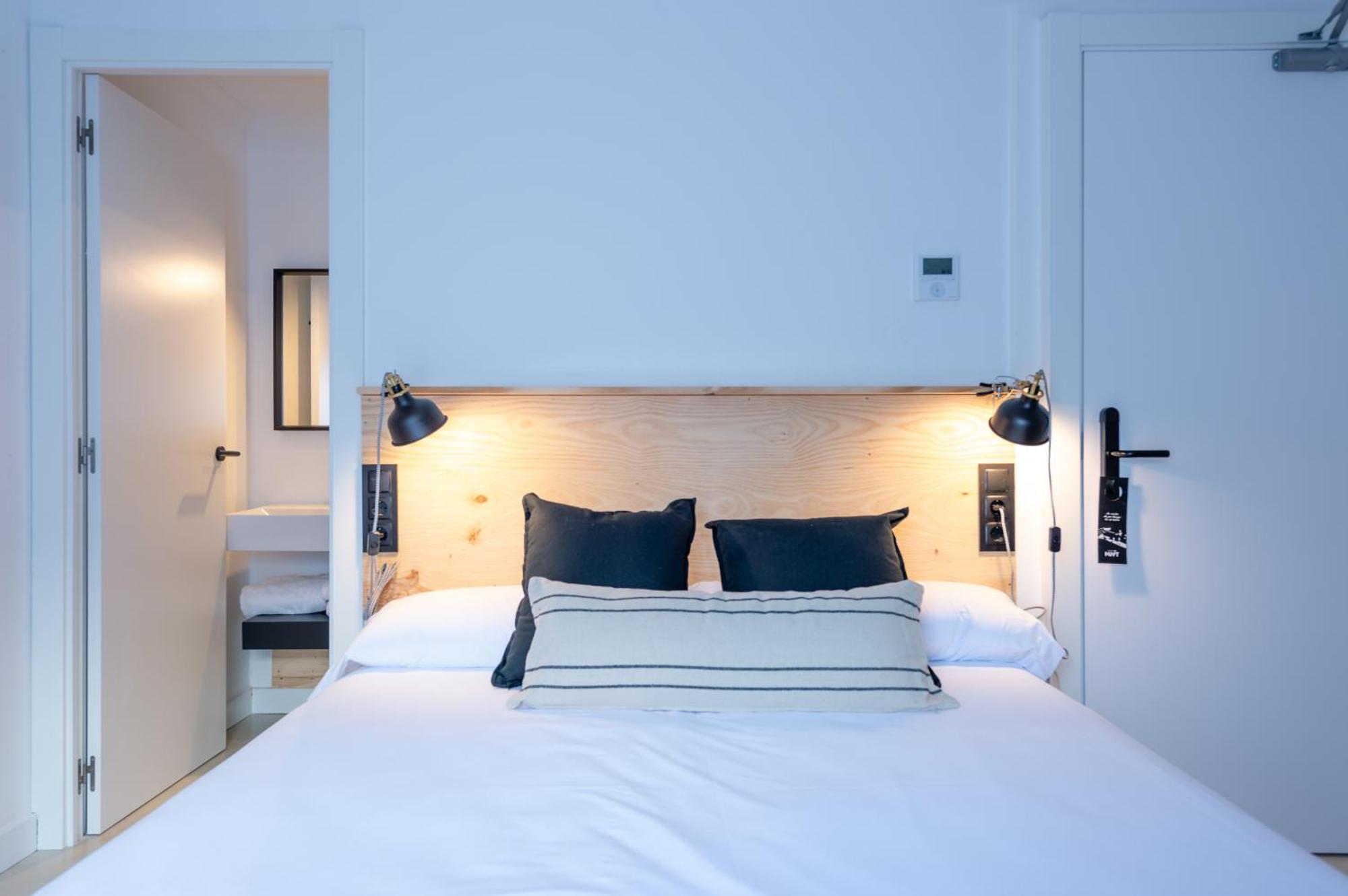 Hostal Boutique Es Menut Tossa de Mar Bagian luar foto