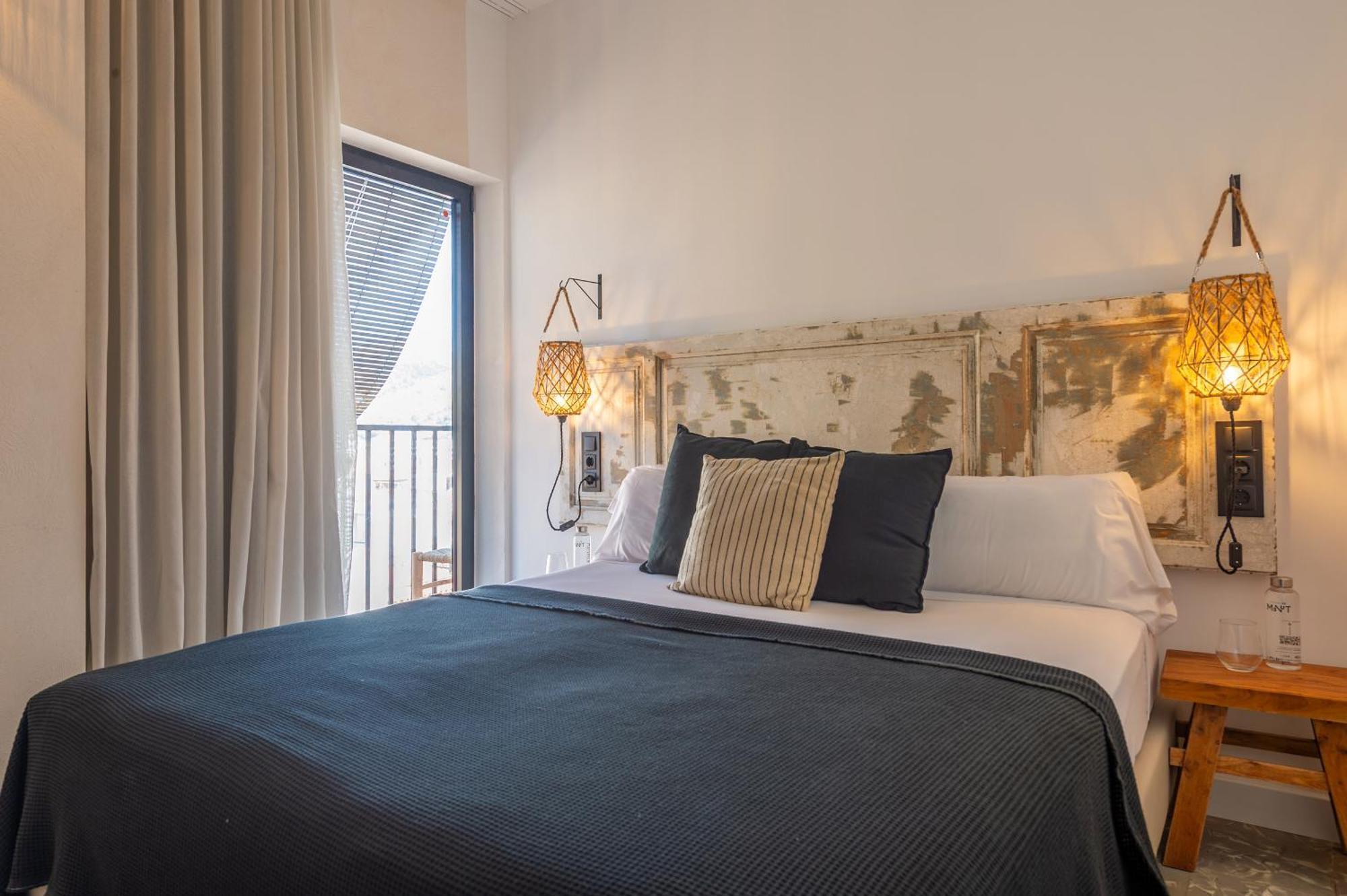 Hostal Boutique Es Menut Tossa de Mar Bagian luar foto
