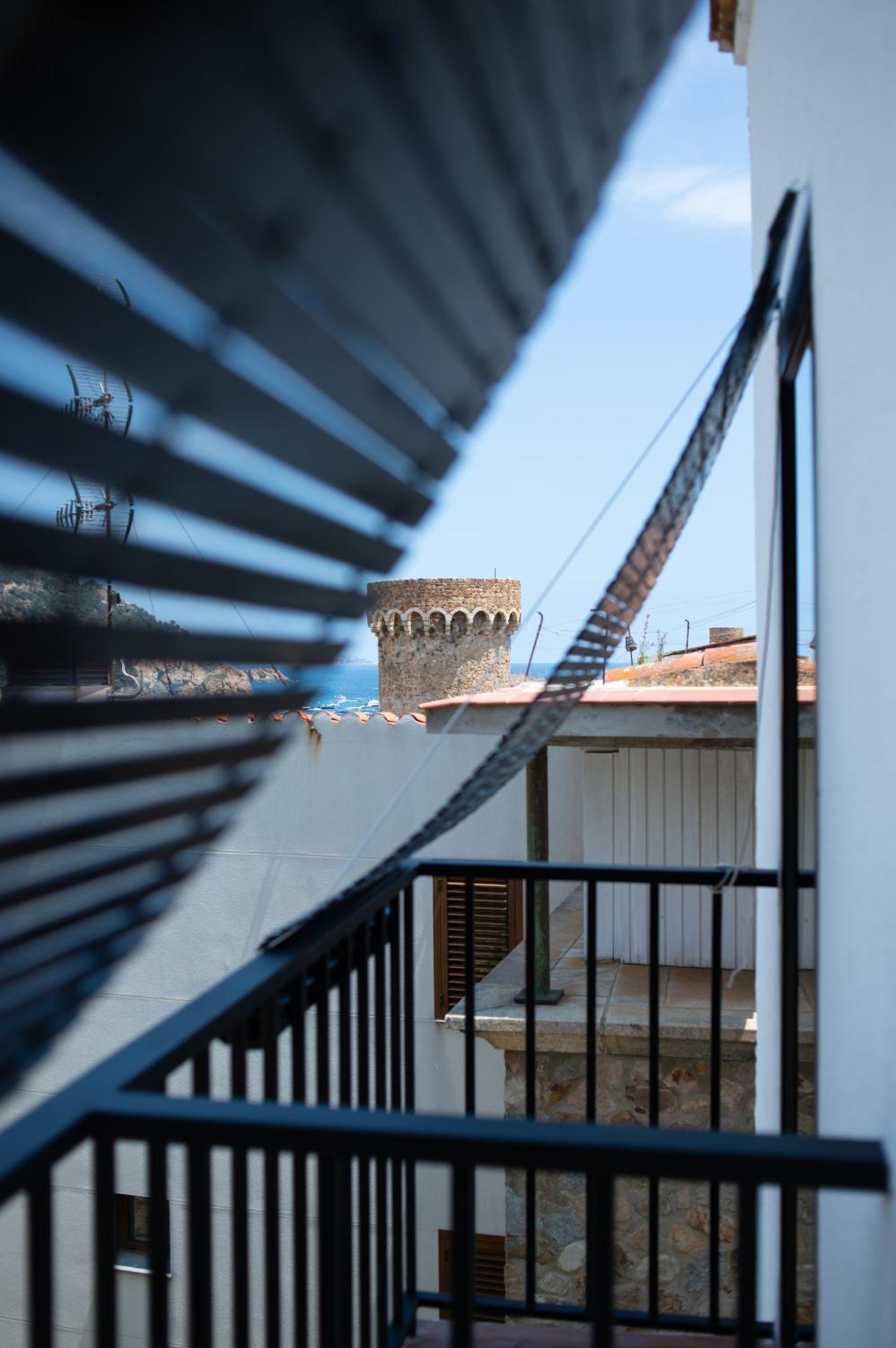 Hostal Boutique Es Menut Tossa de Mar Bagian luar foto