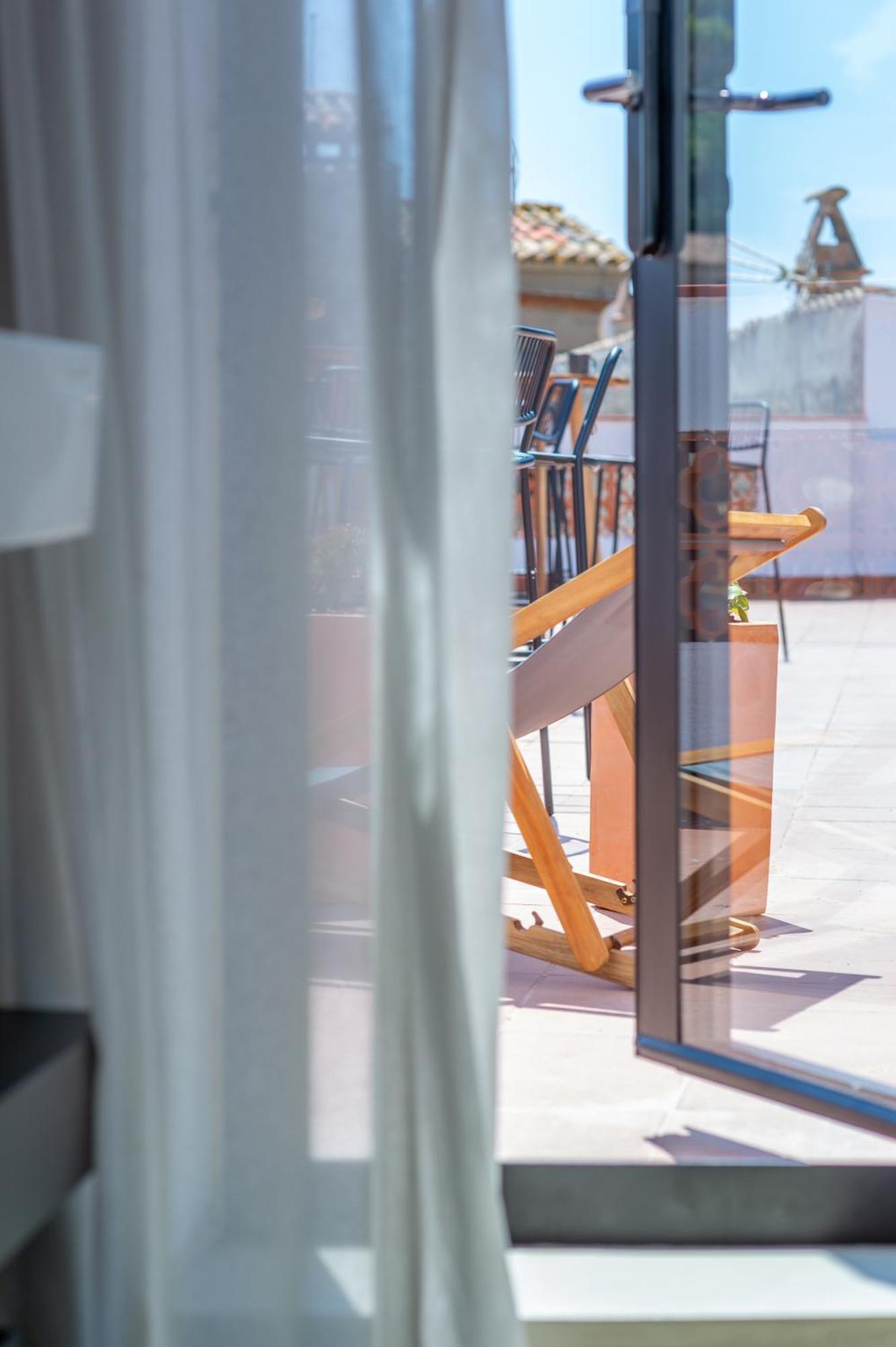 Hostal Boutique Es Menut Tossa de Mar Bagian luar foto