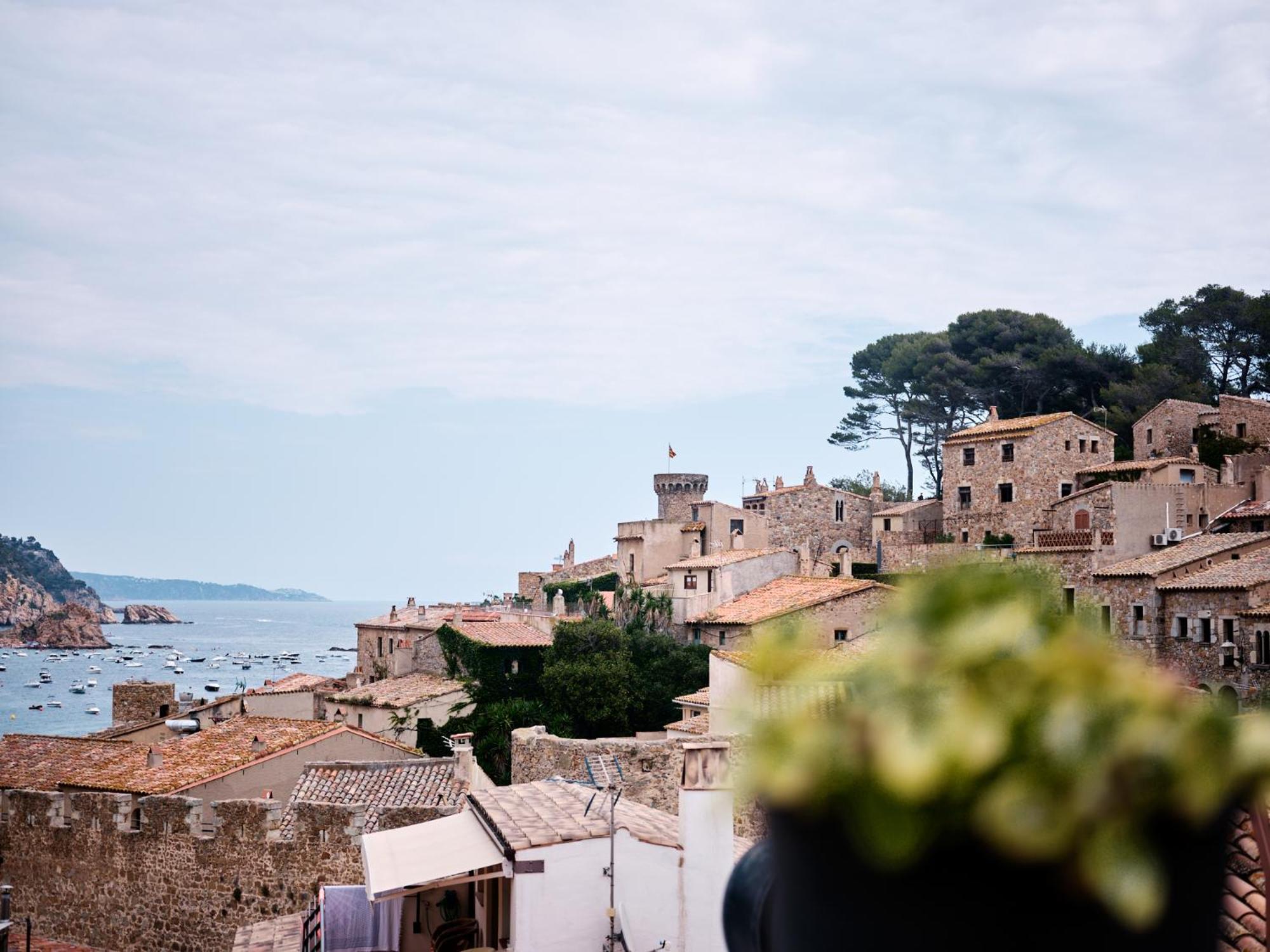 Hostal Boutique Es Menut Tossa de Mar Bagian luar foto